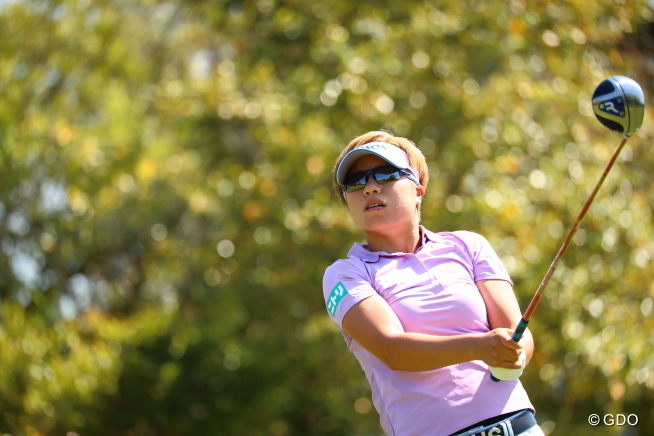 ＜国内女子＞岡山絵里がコース記録タイ「63」で首位発進 宮里藍、イ・ボミ33位