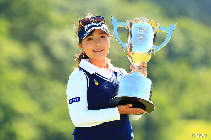 24歳・青木瀬令奈が初優勝 鮮やか4打差逆転劇【国内女子ツアー LPGA】｜GDO ゴルフダイジェスト・オンライン