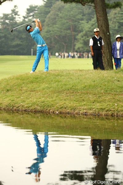 2009年 日本オープンゴルフ選手権競技 3日目 石川遼 池 池だって・・・