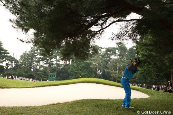 2009年 日本オープンゴルフ選手権競技 3日目 石川遼 13番サードショット 「テークバックで木に当たらないかなぁ。大丈夫かなぁ」