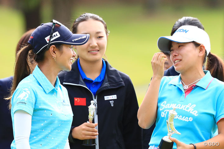 藍のサインは“一生の宝物” 成田美寿々は歓喜 勝みなみ号泣【国内女子