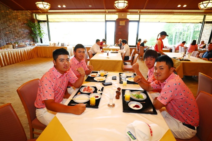 試合前の朝ごはん。日本人にとっては白米のない寂しい朝食。 2017年トヨタジュニアゴルフワールドカップ 日本男子
