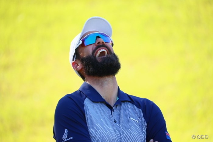頭蓋骨の裏側まで見えそうな高笑い。 2017年 トヨタ ジュニアゴルフワールドカップ 二日目 ニュージーランド代表コーチ ジェイ・カーター