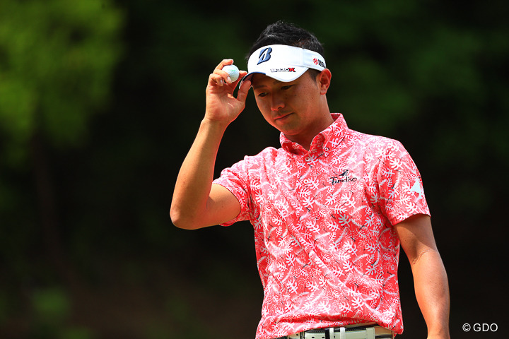 片岡大育が5位発進！ 51歳のマークセンら首位