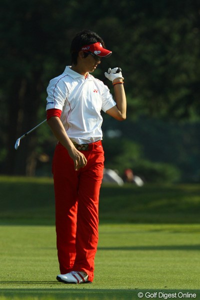 2009年 日本オープンゴルフ選手権競技 最終日 石川遼13番セカンドショット 「俺の飛距離ならアイアンで2オンできるロングホールなのに・・・」