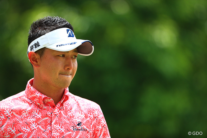 片岡大育は20位に後退 亀代順哉は35位で最終日へ