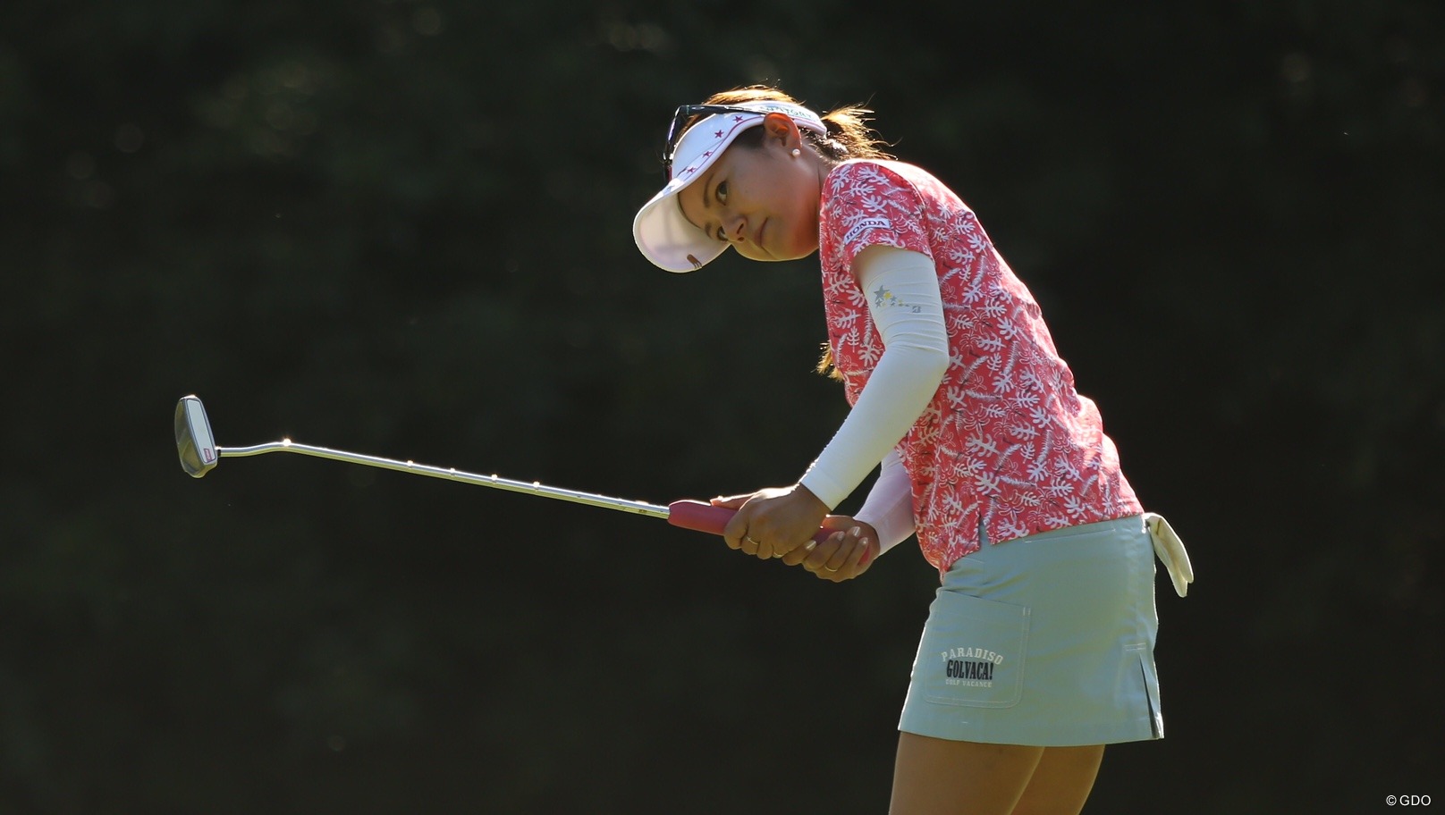 チェ＆カンがメジャー初Vへ首位 宮里藍、野村敏京は27位