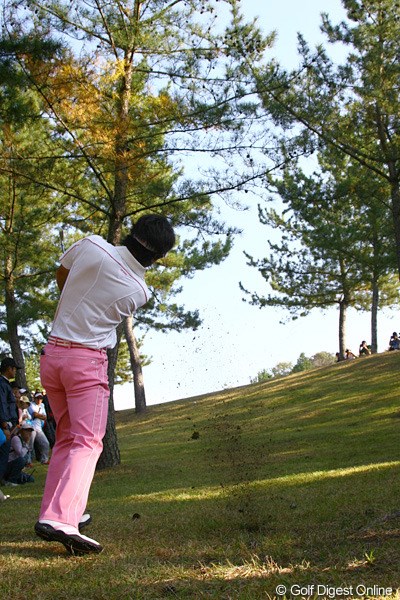 2009年 マイナビABCチャンピオンシップゴルフトーナメント 初日 石川遼 6番ではティショットをがけ下に落としたもののバーディ奪取。リカバリーが見事だった石川遼