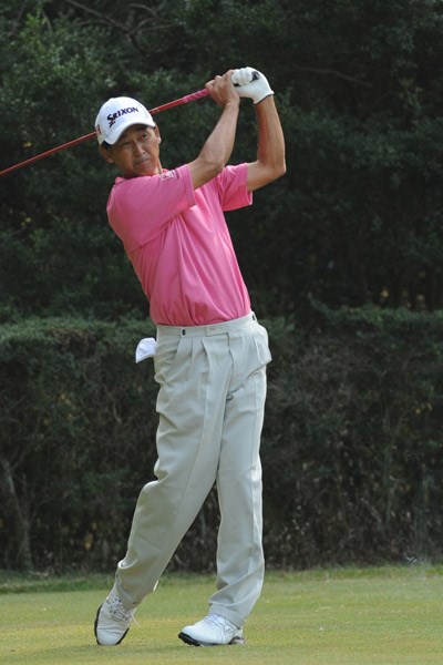 2009年 日本シニアオープンゴルフ選手権競技 3日目 渡辺司 後半に6連続バーディと最終ホールのバーディで混戦を一歩抜け出した渡辺司