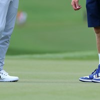 ポール・ケーシーのキャディはいつもソックスがオシャレポイント 2017年 全米プロゴルフ選手権 3日目 ファッション