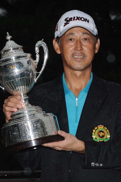 2009年 日本シニアオープンゴルフ選手権競技 最終日 渡辺司 大雨の中、強豪選手たちを振り切った渡辺司