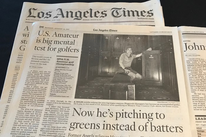地元紙ロサンゼルスタイムスは「彼はいま打者ではなくグリーンに対してピッチングしている」との見出しで長谷川の快挙を報じた（撮影：アンディー和田） 2017年 全米アマチュア選手権 地区予選会 長谷川滋利