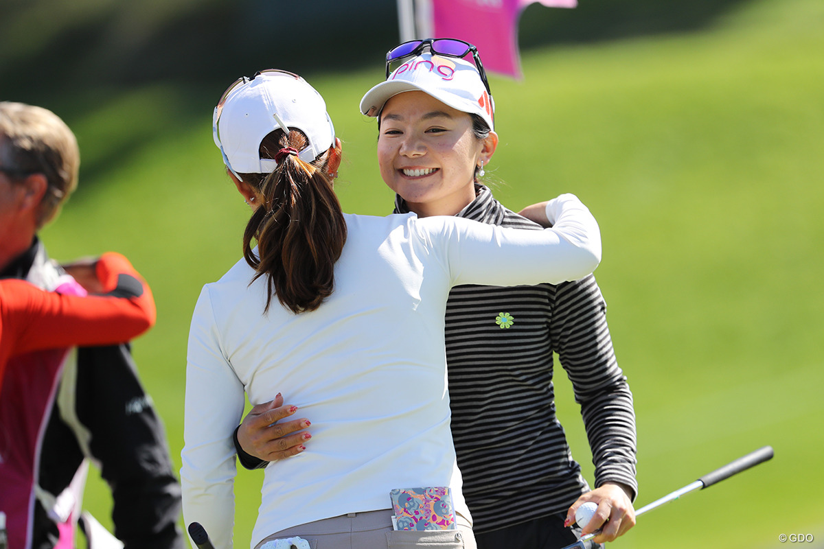 上原彩子も8位発進 フィールド最多の7バーディ