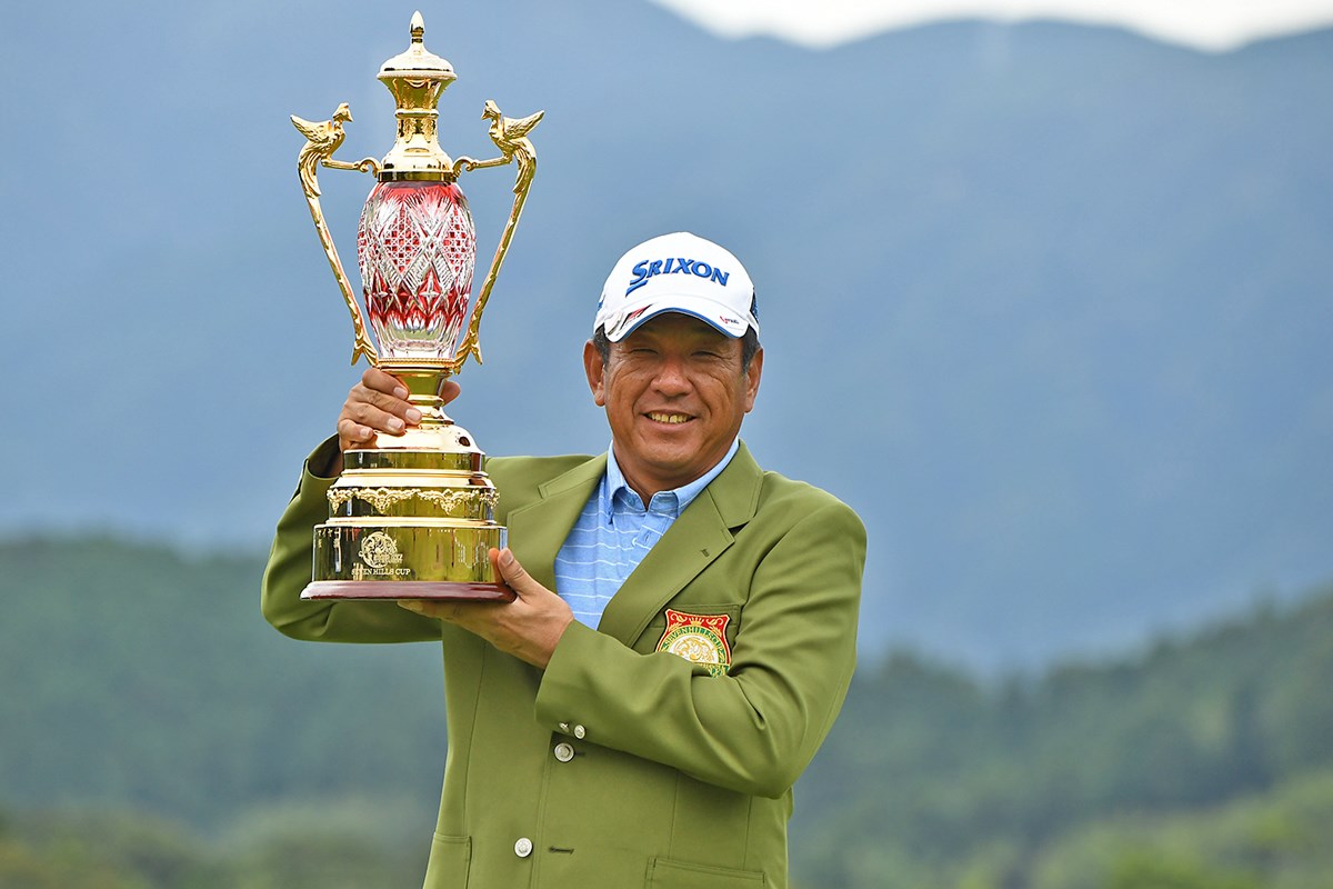 加瀬秀樹が6打差を逆転 シニア通算3勝目【国内シニアツアー PGA】｜GDO ゴルフダイジェスト・オンライン