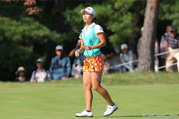 2008年 日本女子オープンゴルフ選手権競技 2日目 上田桃子 パットが決まらず、ストレスの溜まるラウンドとなった上田桃子。決勝ラウンドで爆発したい！