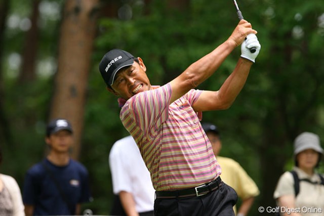 室田淳ら3人が首位に並ぶ 中嶋常幸は1打差の単独4位に浮上 Gdo ゴルフダイジェスト オンライン