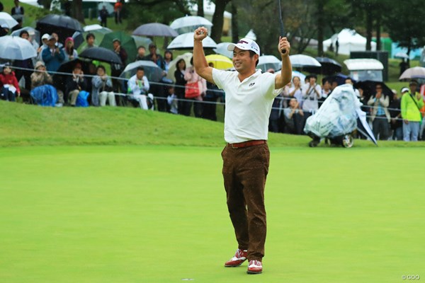2017年 日本オープンゴルフ選手権競技 最終日 池田勇太 最終18番でガッツポーズを作った池田勇太。3年ぶりの日本オープン制覇を遂げた