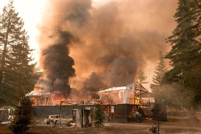 カリフォルニア州北部に広がった大規模な山火事で、観客用の仮設スタンドが燃えるなどの被害を受けたシルバラードリゾート＆スパ(Josh Edelson/Getty Images) 2018年 セーフウェイオープン 最終日 シルバラードリゾート＆スパ