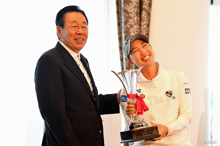 中止で賞金は75％ 上田桃子はランク6位に浮上