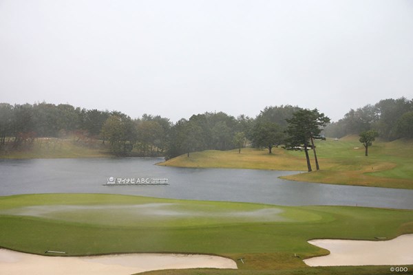 大雨で2週連続男女ゴルフ最終日中止