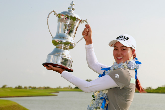 アジアシリーズ最終戦 上原彩子と野村敏京が出場