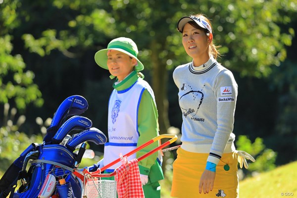 2017年 伊藤園レディスゴルフトーナメント 最終日 福田真未 いつもの笑顔より緊張感がありました。