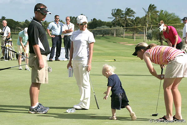宮里藍はカリー・ウェブと同組！大山志保は日米ツアー賞金女王対決！／「フィールズ・オープン」初日