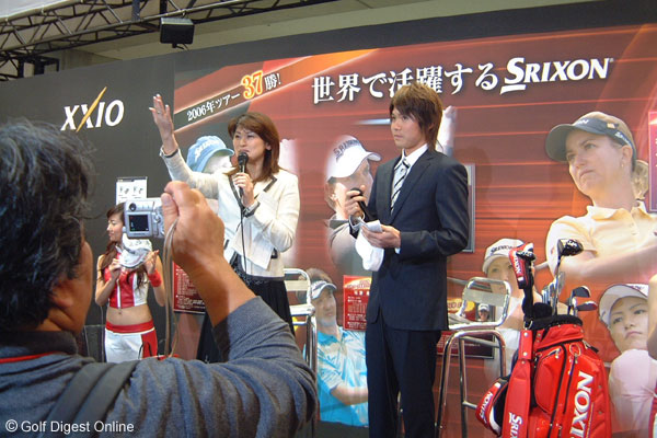 期待の新人、諸藤将次が「ジャパンゴルフフェア」のイベントに参加