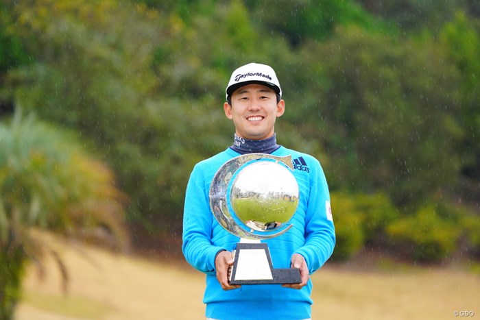 スンス・ハンがうれしいツアー初優勝をあげた 2017年 カシオワールドオープンゴルフトーナメント 最終日 スンス・ハン