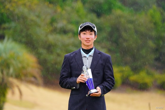 ベストアマ獲得。おめでとう。 2017年 カシオワールドオープンゴルフトーナメント 最終日 杉浦悠太