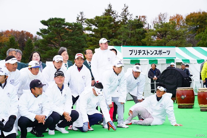 風邪ひいてるんで多めに見てあげてください。 2017年 ゴルフ日本シリーズJTカップ 初日 宮本勝昌