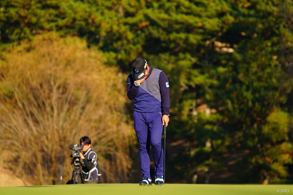 2017年 ゴルフ日本シリーズJTカップ 最終日 宮里優作 ウィニングパットを沈めると、涙があふれた