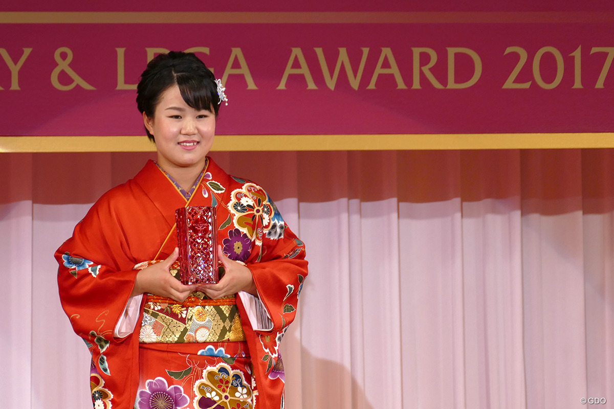 畑岡奈紗、七五三以来の着物姿を披露「米国で苦労したかいがあった」