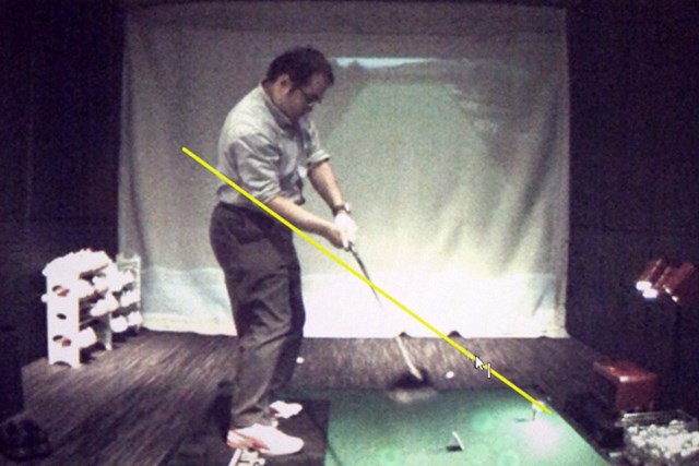 ダウンスイングは剣道の面とは違う 腕はまっすぐ下ろさない 前編 サイエンスフィット レッスン Gdo ゴルフレッスン 練習