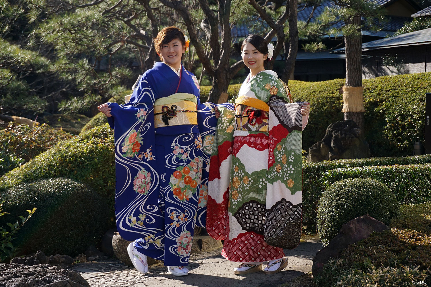 成田美寿々＆菊地絵理香 振り袖姿で2018年の誓い