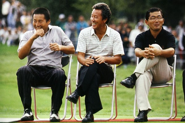 尾崎将司 青木功 中嶋常幸 1988年の日本オープン表彰式。AONが並んだ ※画像資料提供・日本ゴルフ協会