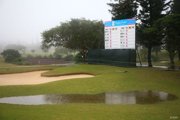 2018年 ダイキンオーキッドレディスゴルフトーナメント 3日目 コース 3日目は朝から強い雨と霧が発生してスタートができていない