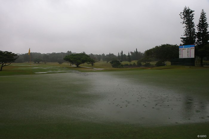 また雨足が強くなってきた 2018年 ダイキンオーキッドレディスゴルフトーナメント 3日目 9番