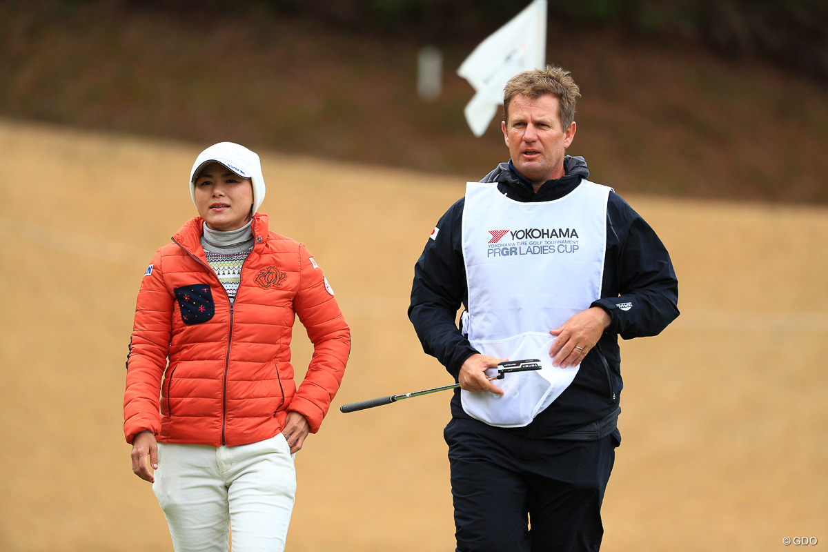 横峯さくらは元相棒と好発進 不調で出したSOS