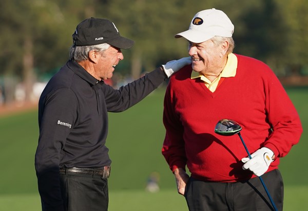 長年のライバルであり、よき友達。ゴルフ界のレジェンド2人(Jamie Squire/Getty Images)