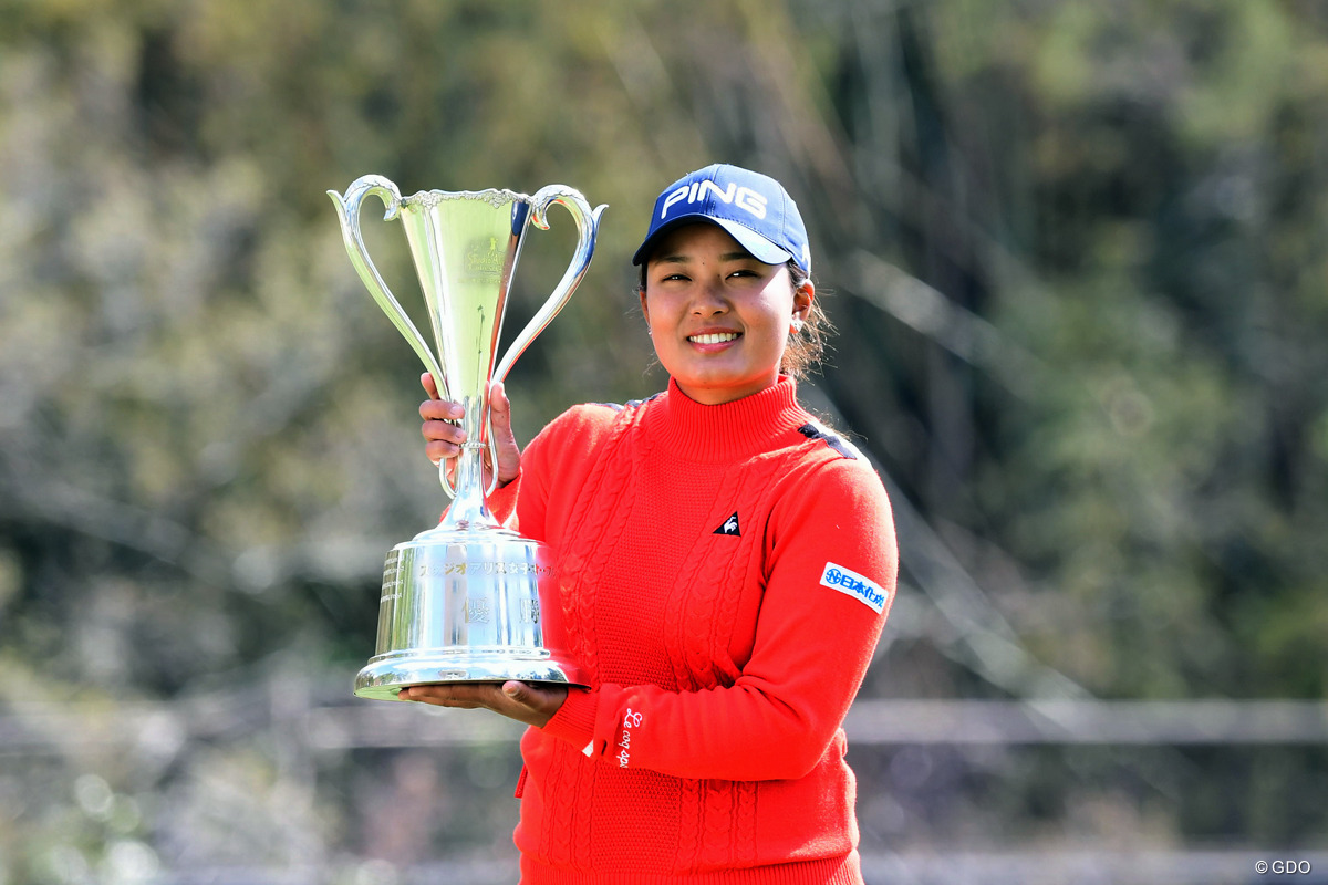 鈴木愛が逃げ切りで今季2勝目 2位の葭葉ルミに4差