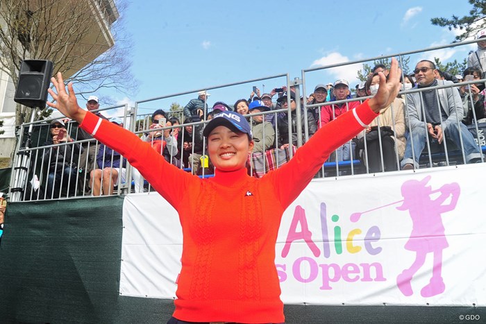 鈴木愛はハードスケジュールにも関わらずシーズン序盤戦で2勝目を挙げた 2018年 スタジオアリス女子オープン 最終日 鈴木愛