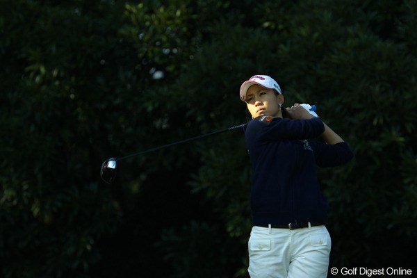 LPGAツアーチャンピオンシップリコーカップ初日／上田桃子 本来の切れのあるショットが戻り、首位タイの好スタートを決めた上田桃子