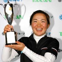 自己ベストの「67」をマークし逆転優勝を飾った吉田藍子 2006年 LPGA新人戦加賀電子カップ 最終日 吉田藍子