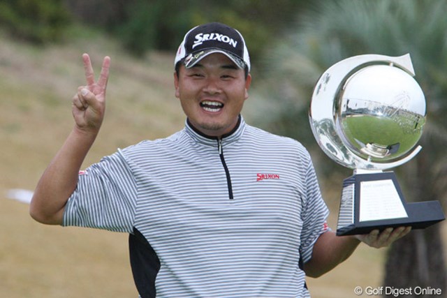 小田孔明が連覇達成 石川遼は無念の2位 国内男子ツアー Jgto Gdo ゴルフダイジェスト オンライン 小田孔明が連覇達成 石川遼は無念の2位 国内男子ツアー Jgto Gdo ゴルフダイジェスト オンライン