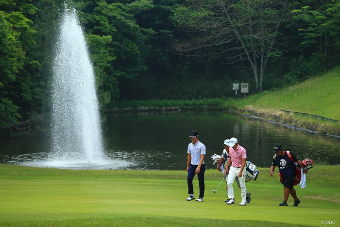 噴水の高さがきになる 2018年 関西オープンゴルフ選手権競技 初日 石川遼