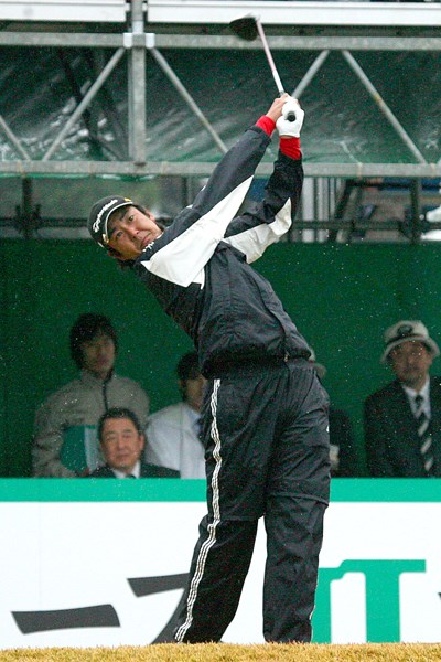 2009年 ゴルフ日本シリーズJTカップ 初日 富田雅哉 今大会初出場の富田雅哉が首位タイと絶好のスタートを切った