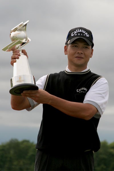 2006年 セガサミーカップゴルフトーナメント 最終日 葉偉志 ツアー通算2勝目を飾った葉偉志
