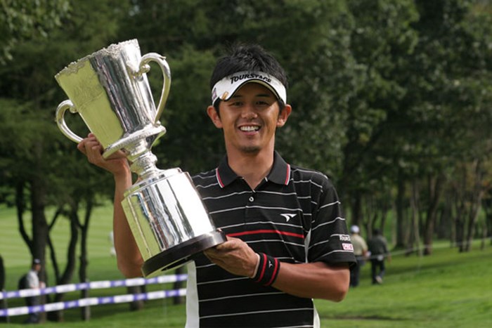 今季2勝目を達成した29歳の近藤智弘 2006年 ANAオープンゴルフトーナメント 最終日 近藤智弘