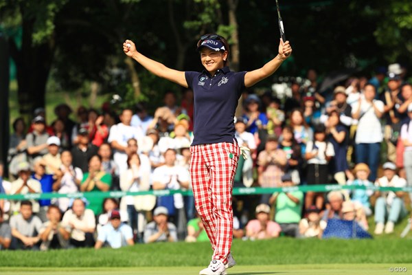 地元の大声援が後押し 成田美寿々が節目の10勝目 国内女子ツアー Lpga Gdo ゴルフダイジェスト オンライン
